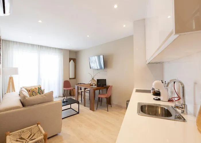 Martalia Arenal רונדה