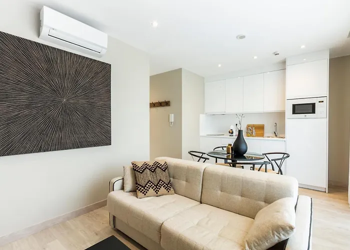 Martalia Arenal * רונדה